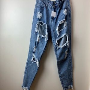 Missguided Distressed Highwaisted Denim Jeans